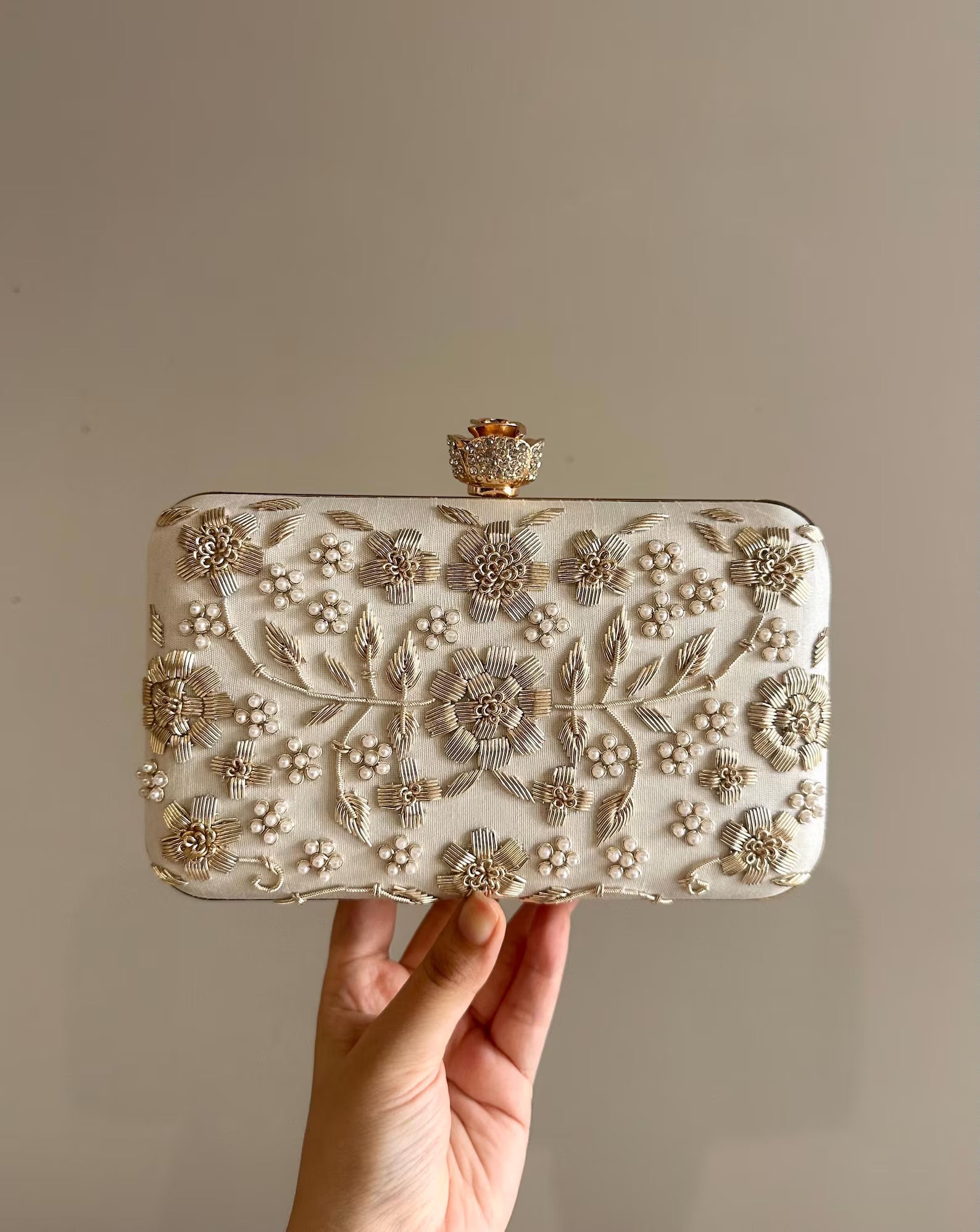 DAISY White Gold Clutch Purse