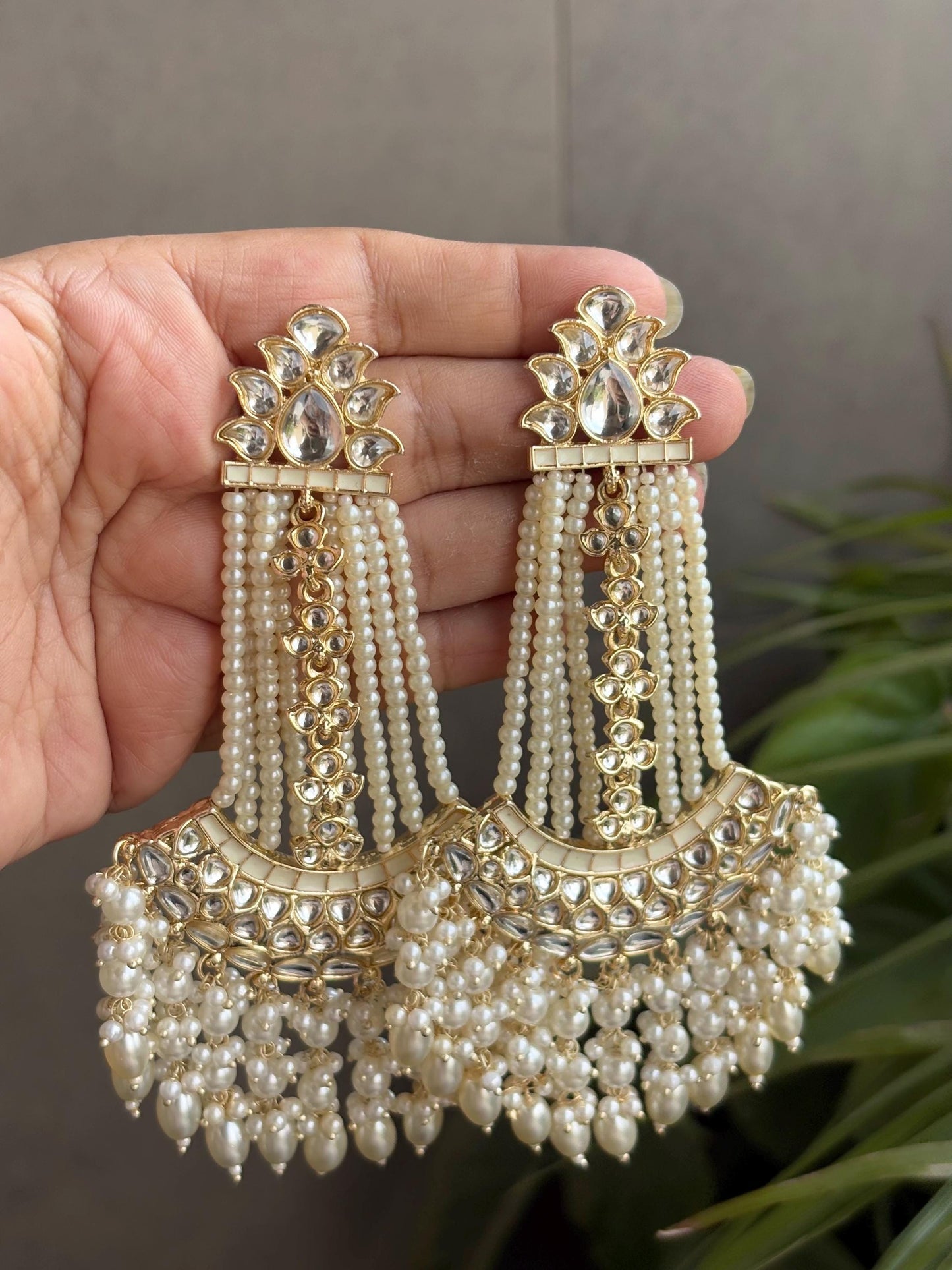 ZUNEIRA ivory white Gold Tone Royal Kundan Chandbali/ Indian dangler Earrings,Pakistani Wedding Jewelry/ bollywood chandbalis