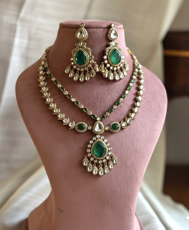 TARINI Emerald Green Necklace Set