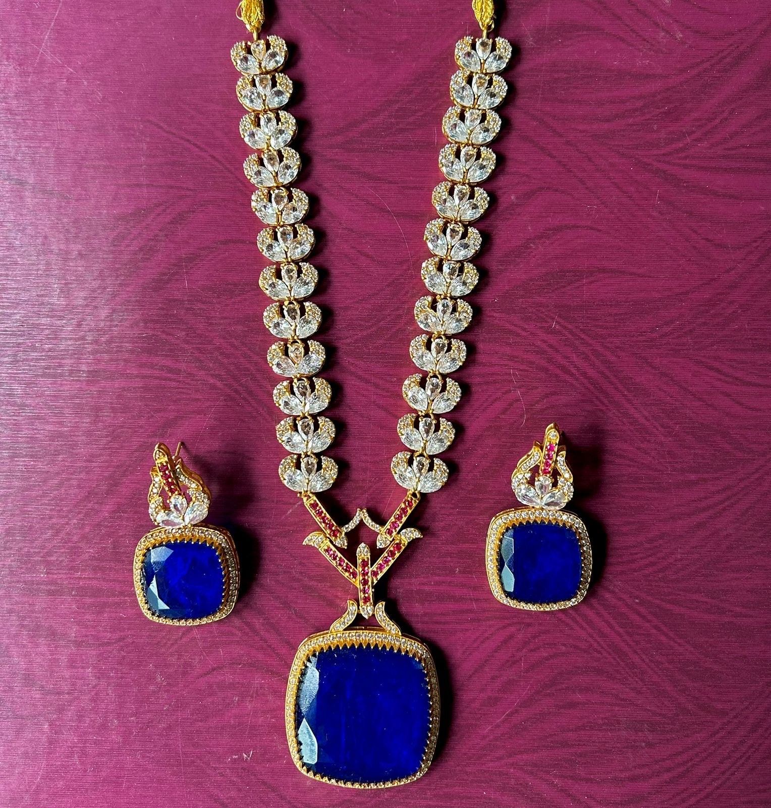 ARLEENA Sapphire blue necklace set