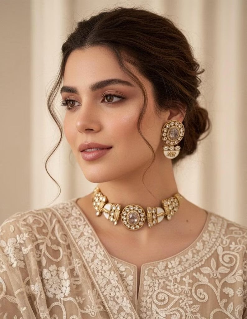 NIYA Clear Gold Necklace Set