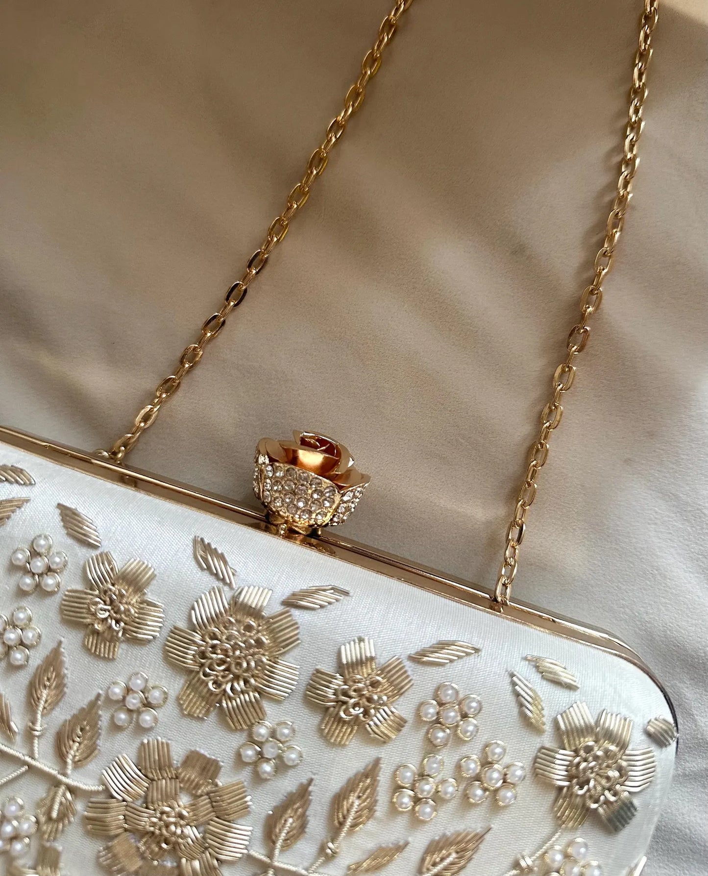 DAISY White Gold Clutch Purse