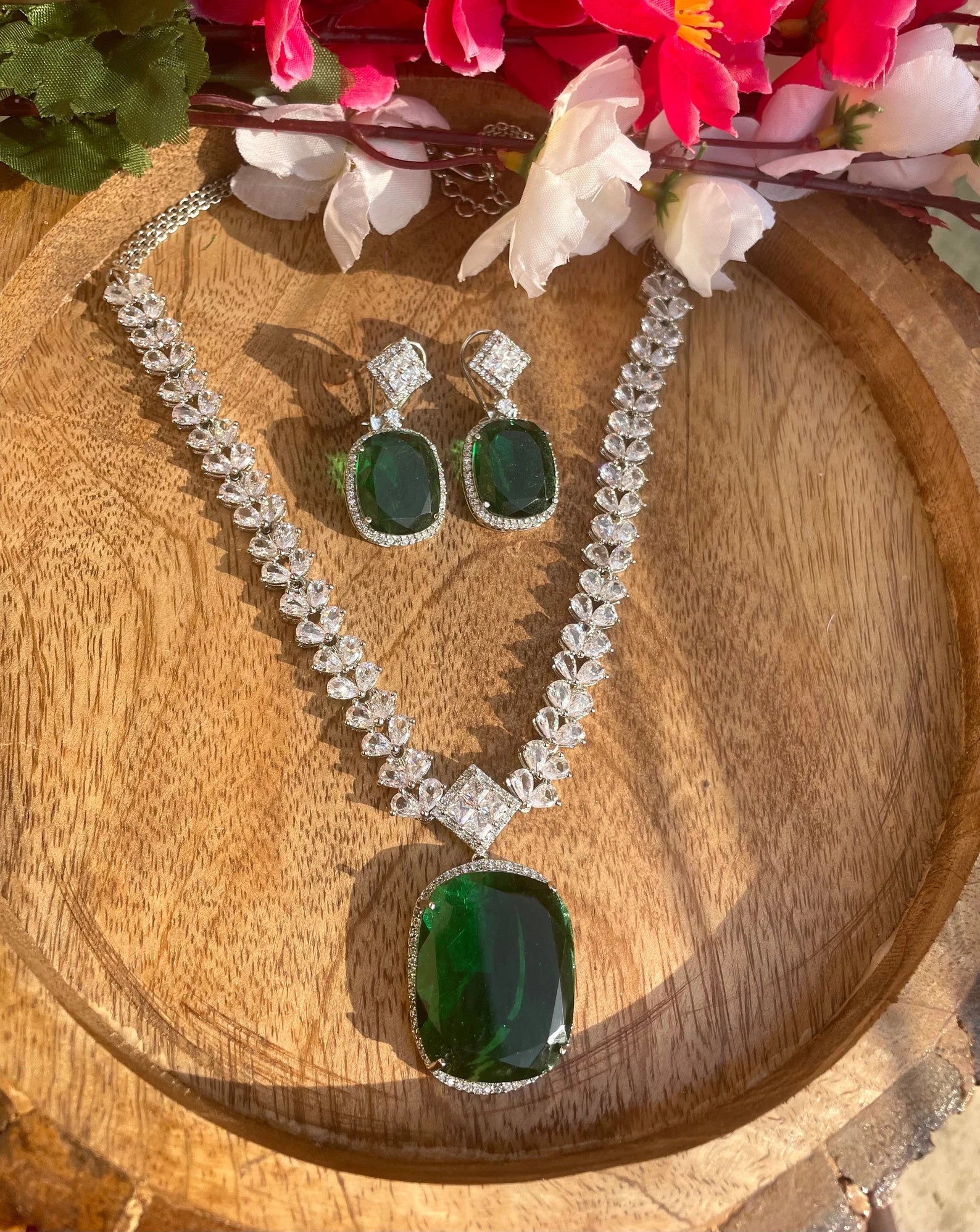 ELNAZ Green AD Pendant Set