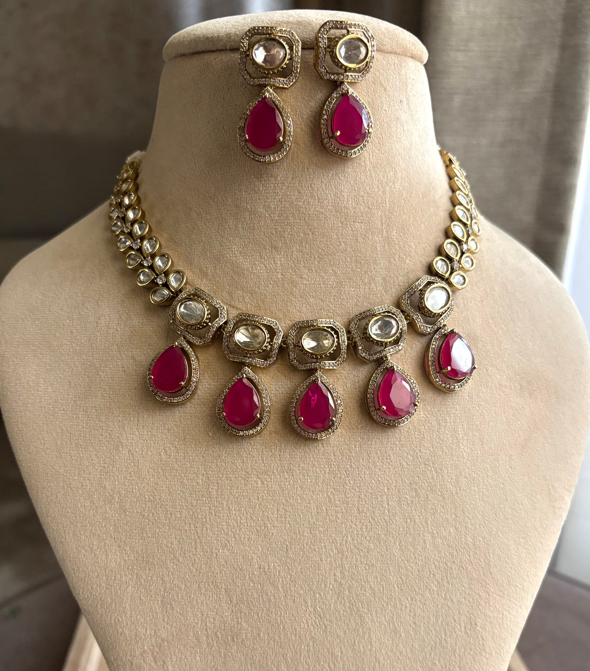ZIBA Victorian Style Ruby Red Necklace Set
