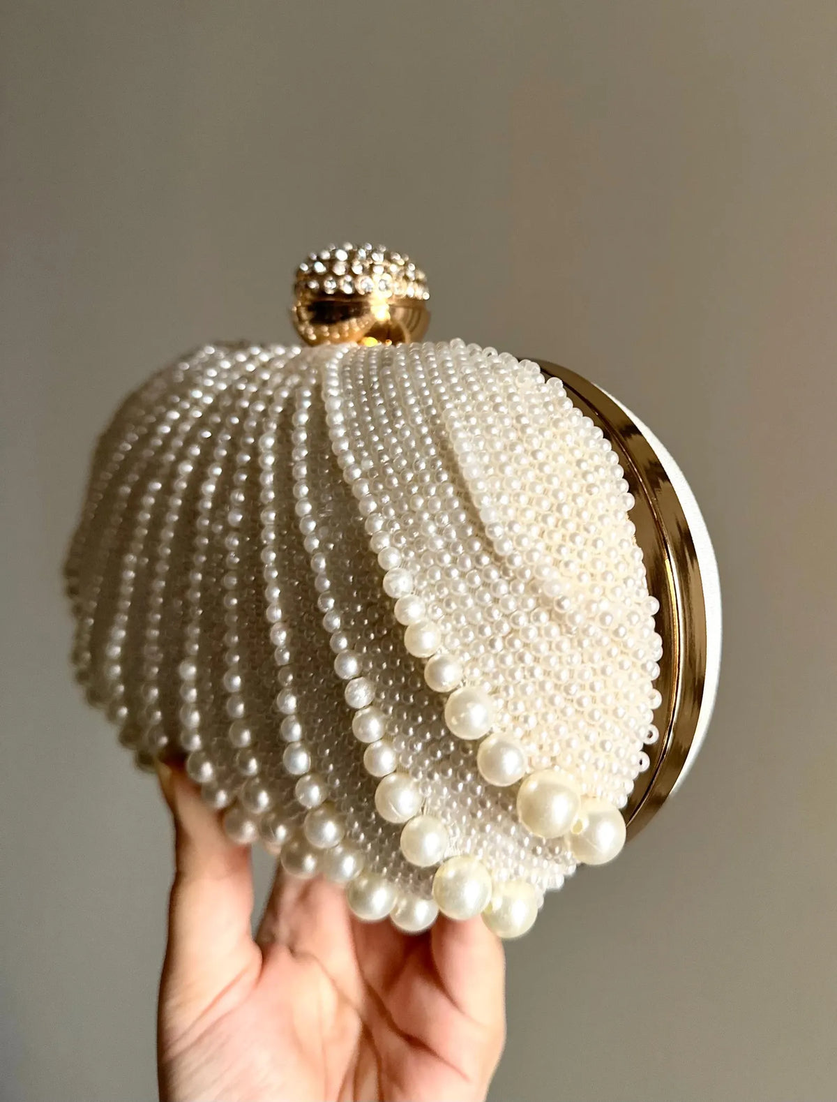 FIONA White Pearl Metal Clutch Purse