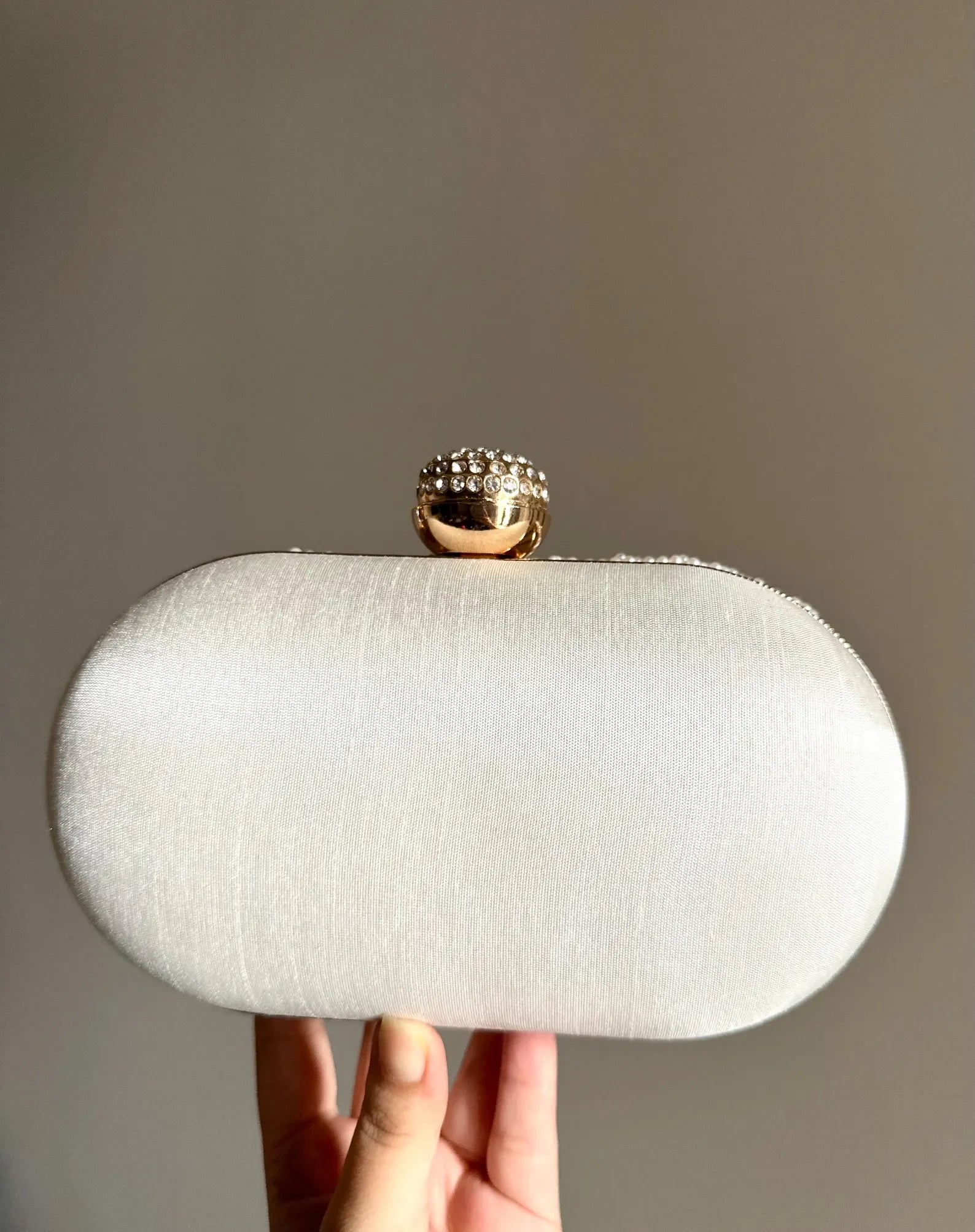 FIONA White Pearl Metal Clutch Purse