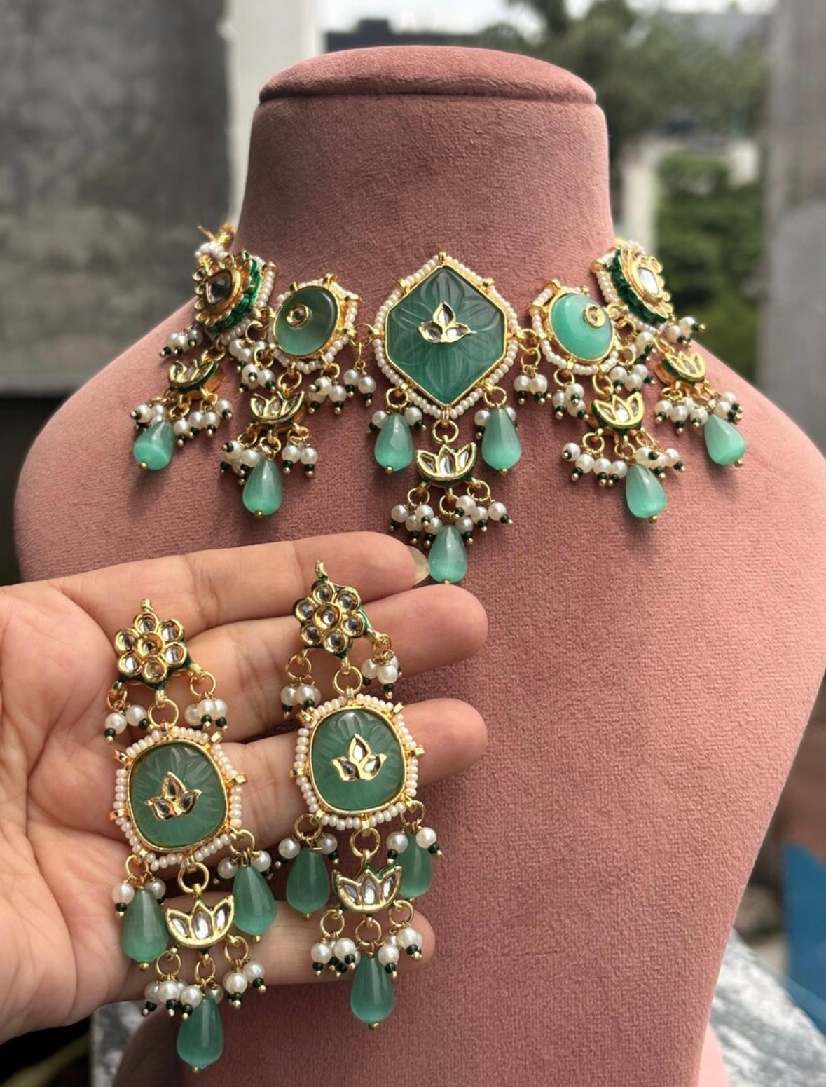 DIYANA Kundan Necklace Set