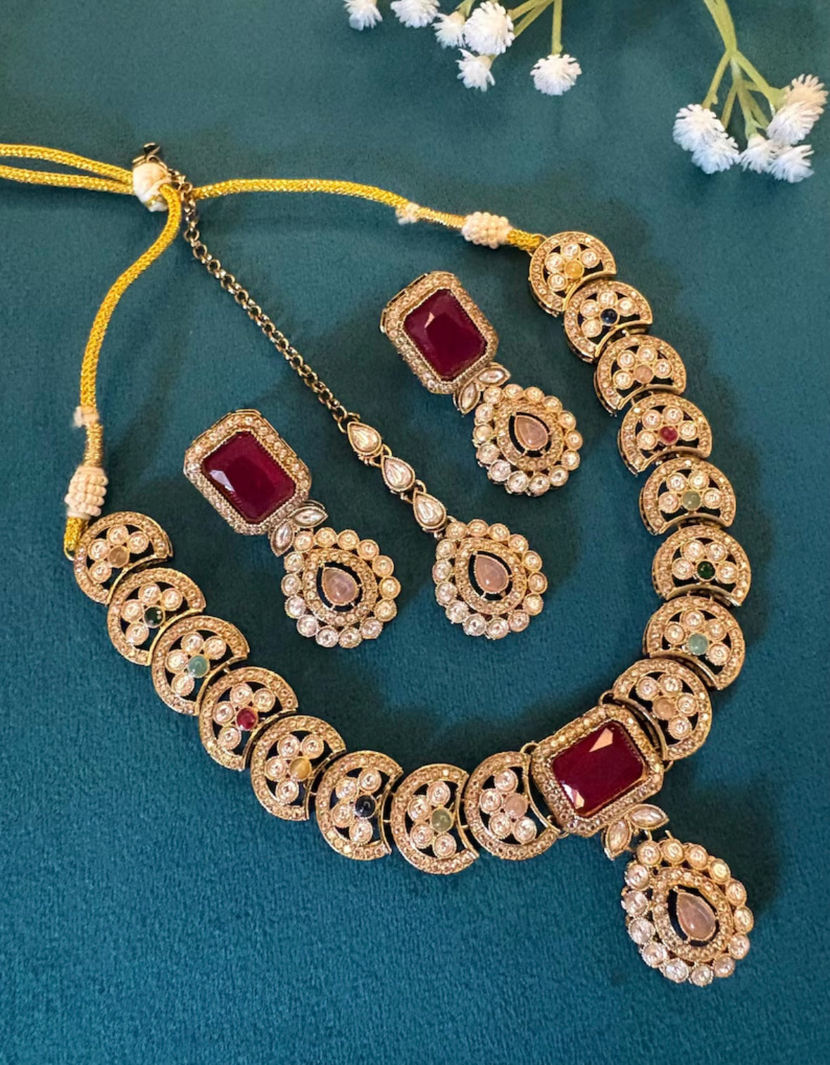 ANTARA Kundan Necklace Set