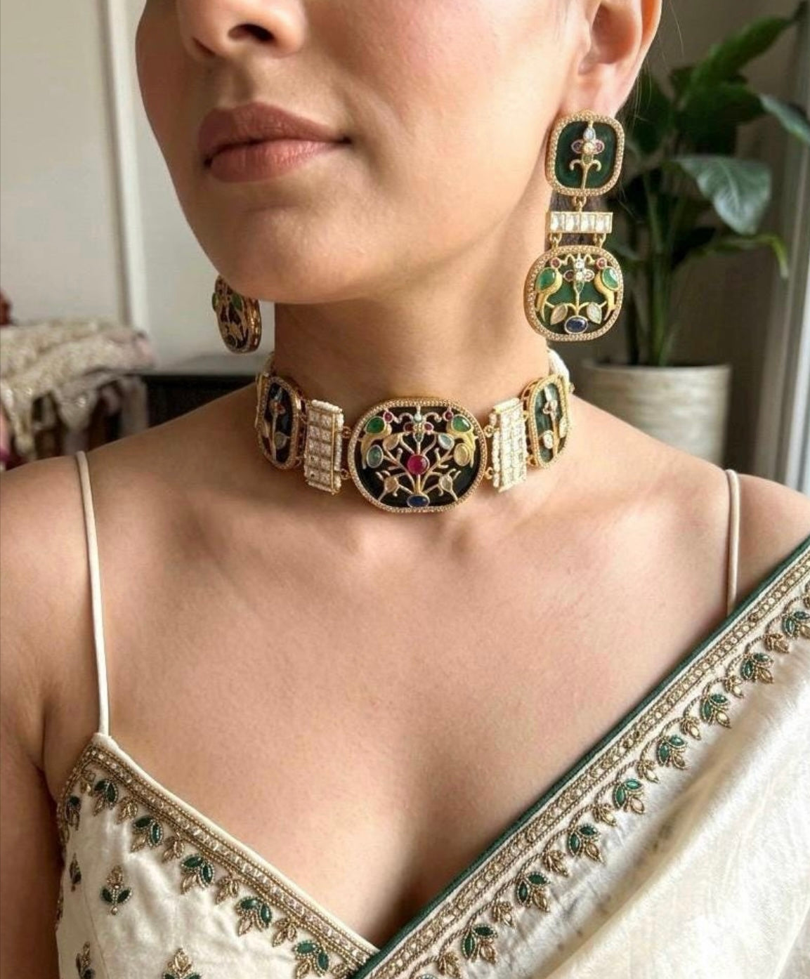 VIONA Kundan Choker Set
