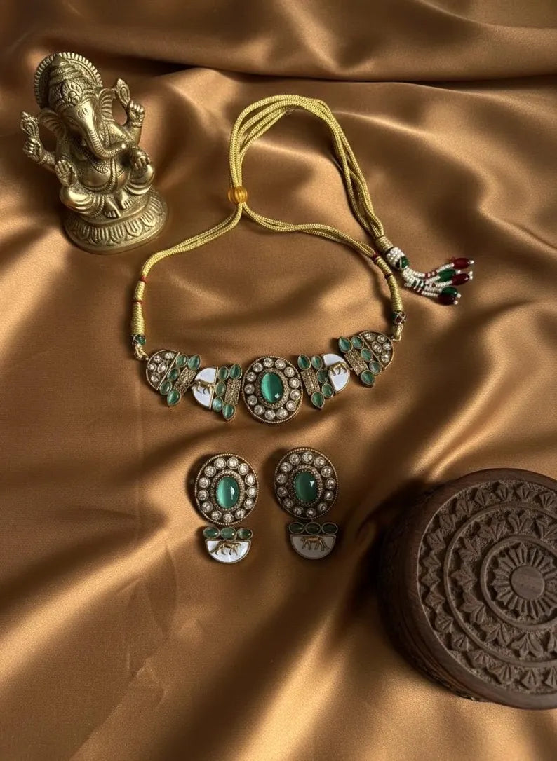 NIYA Necklace Set