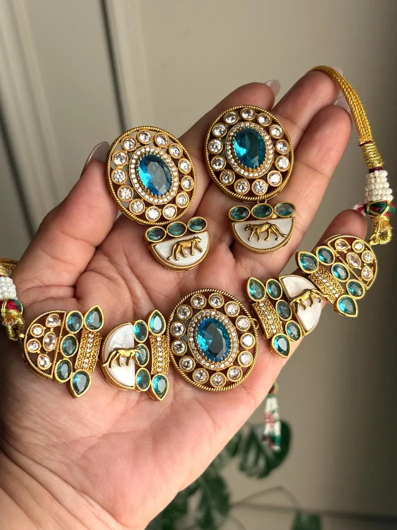 NIYA Necklace Set