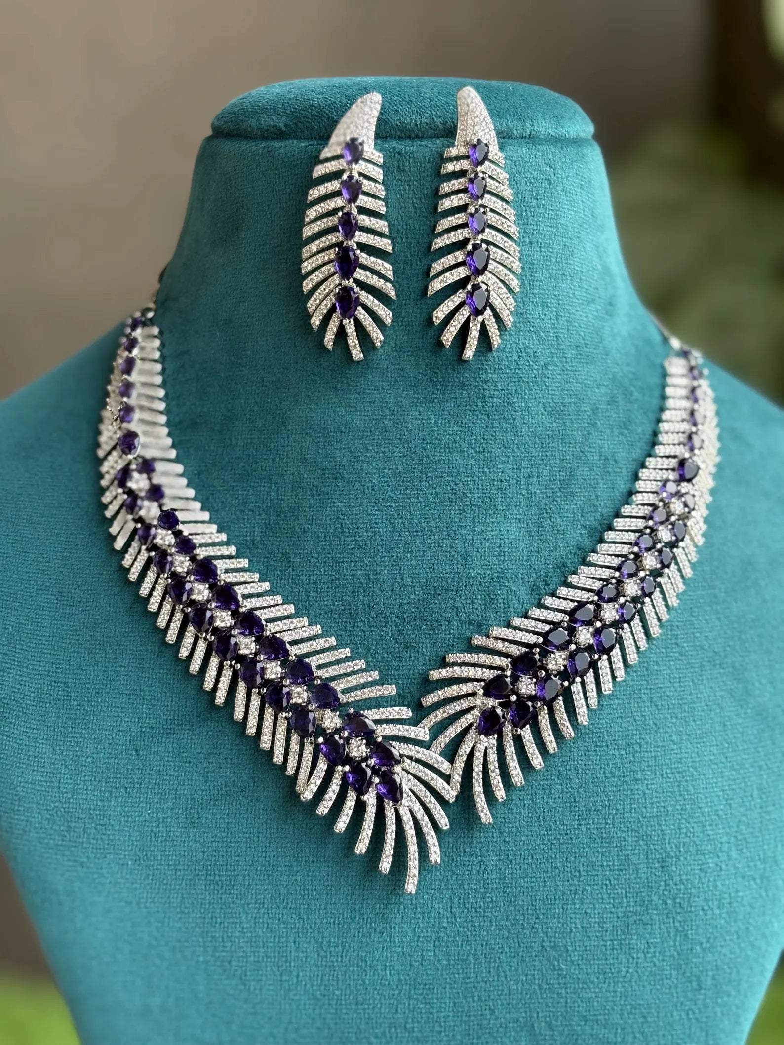 REBECCA Purple Feather AD Necklace Set