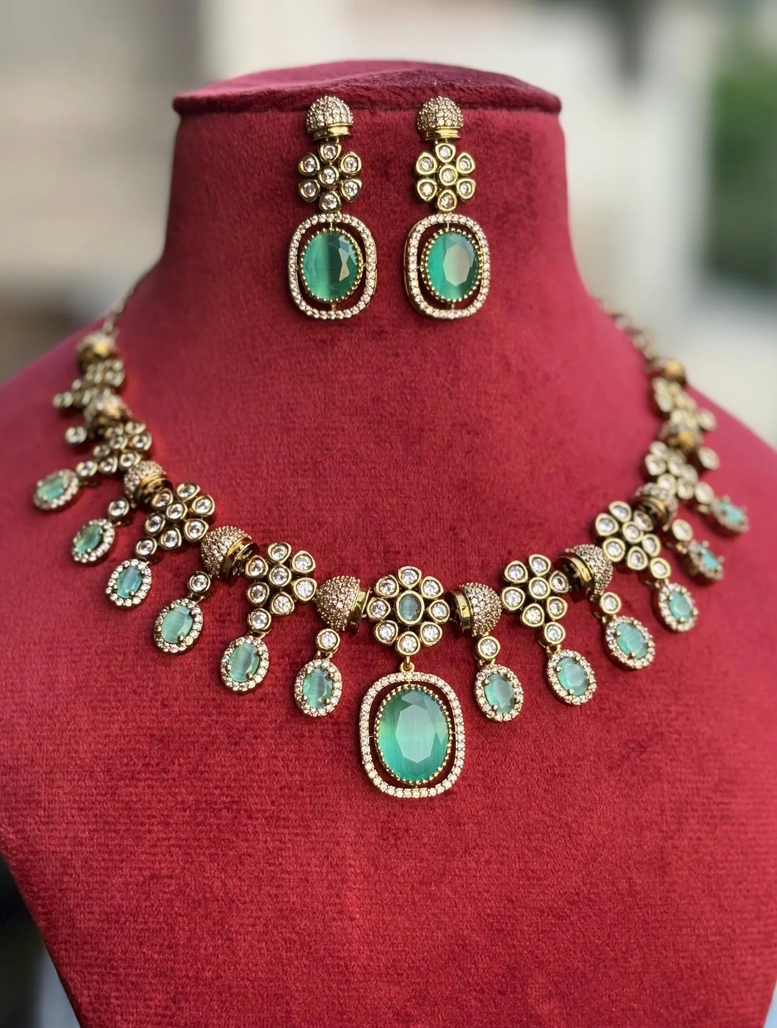 RIMAYA Victorian Necklace Set