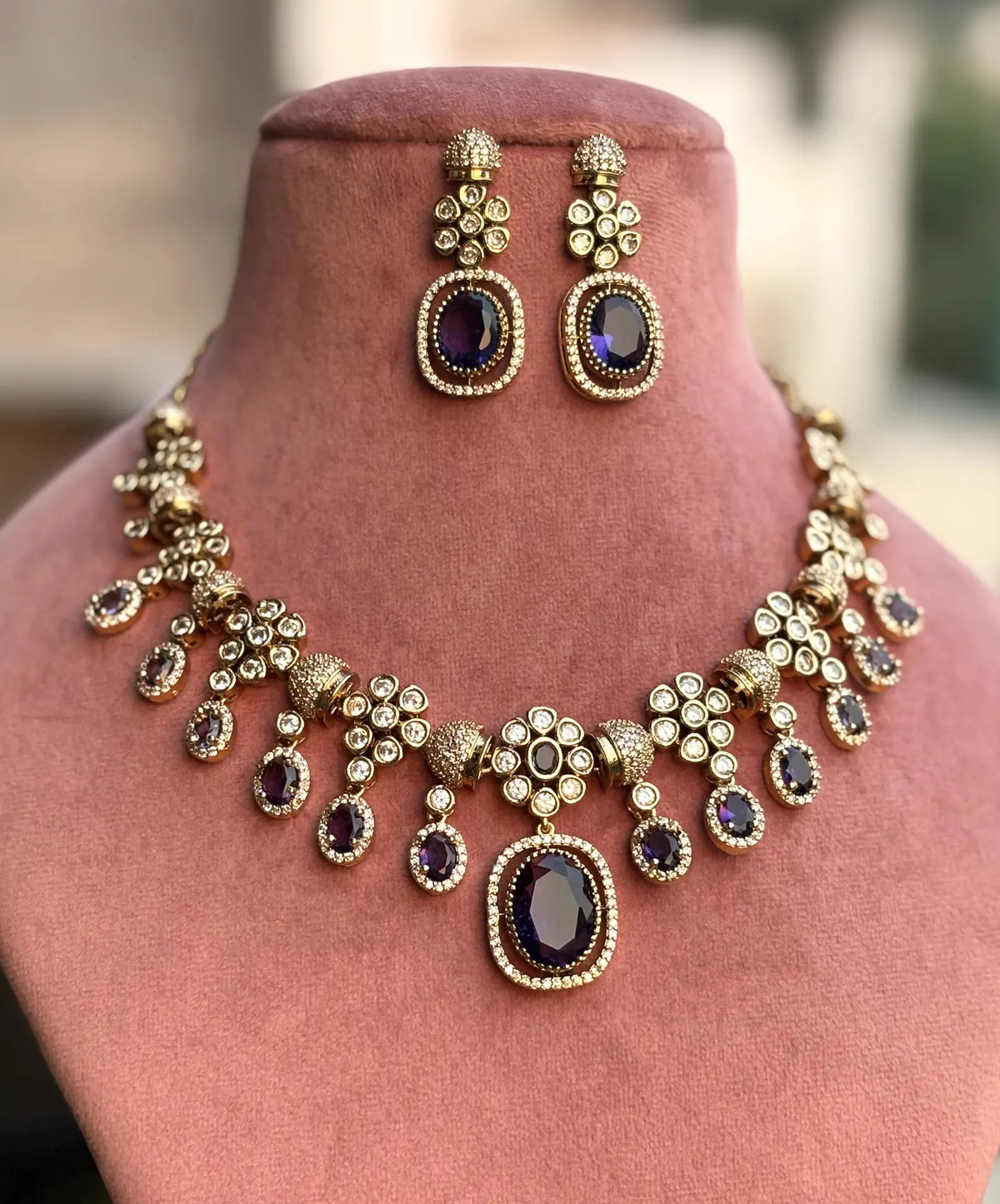 RIMAYA Victorian Necklace Set