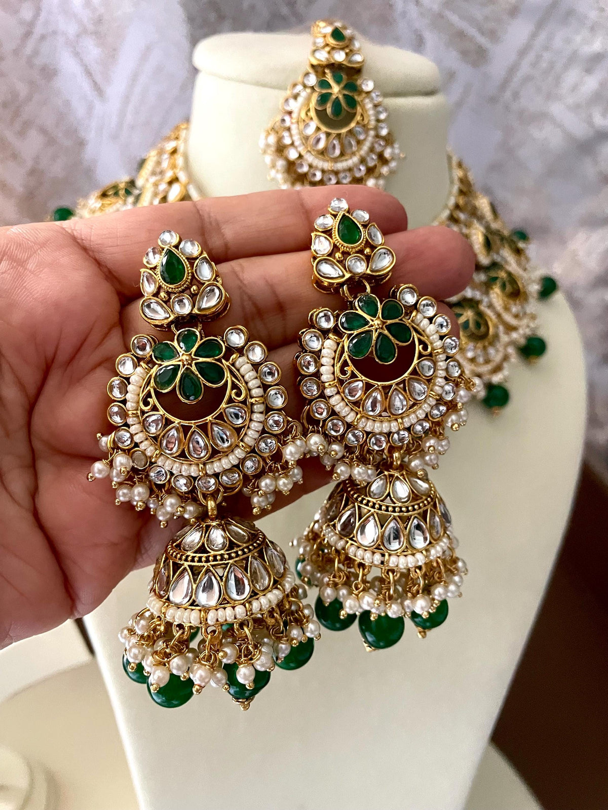 HINA bridal Kundan necklace set in emerald green colour,Indian wedding jewelry pakistani nikaah jewellery bollywood, maangtika included