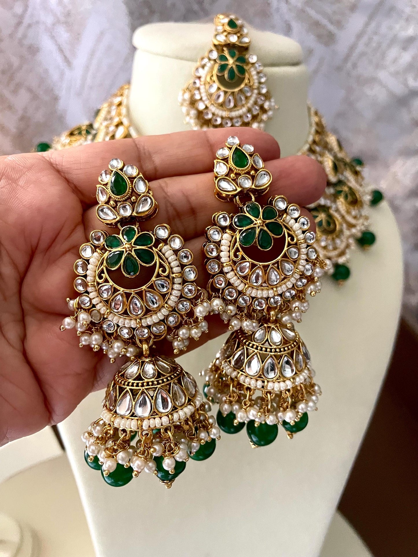 HINA bridal Kundan necklace set in emerald green colour,Indian wedding jewelry pakistani nikaah jewellery bollywood, maangtika included