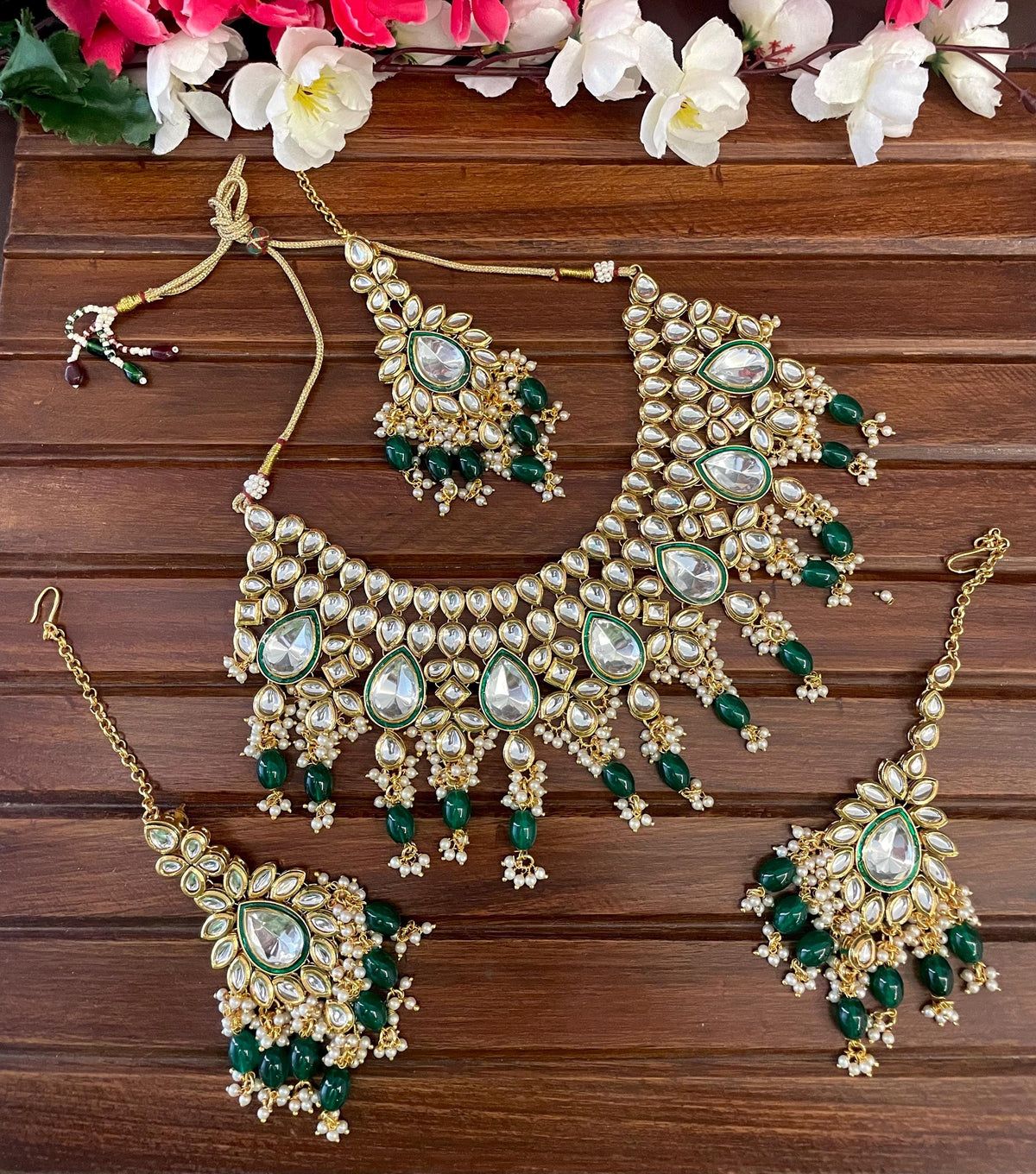 ADIVA Green Kundan necklace set wedding jewelry bridal pakistani nikaah bollywood jewelry punjabi indian kundan set earrings maangtika