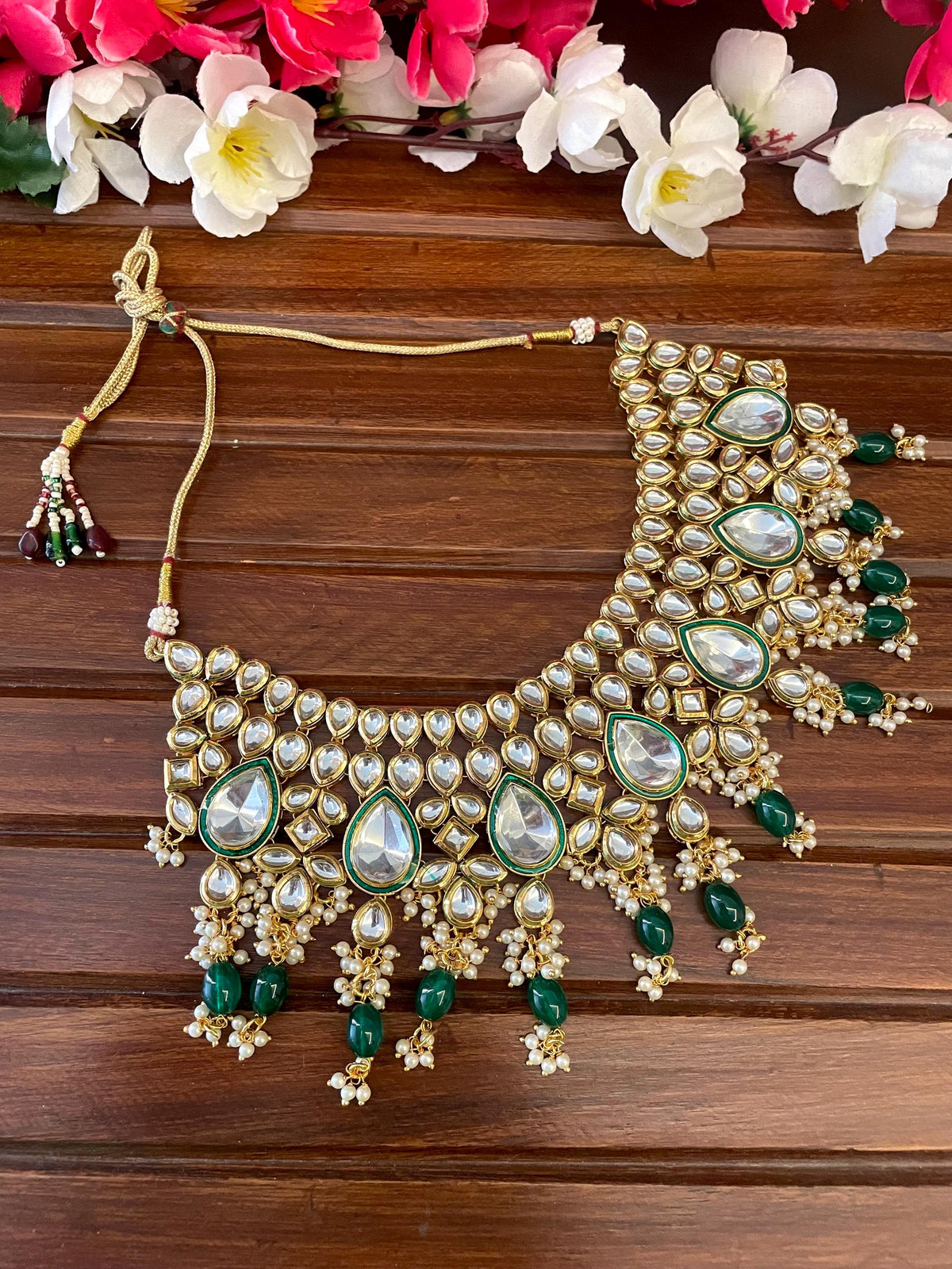 ADIVA Green Kundan necklace set wedding jewelry bridal pakistani nikaah bollywood jewelry punjabi indian kundan set earrings maangtika