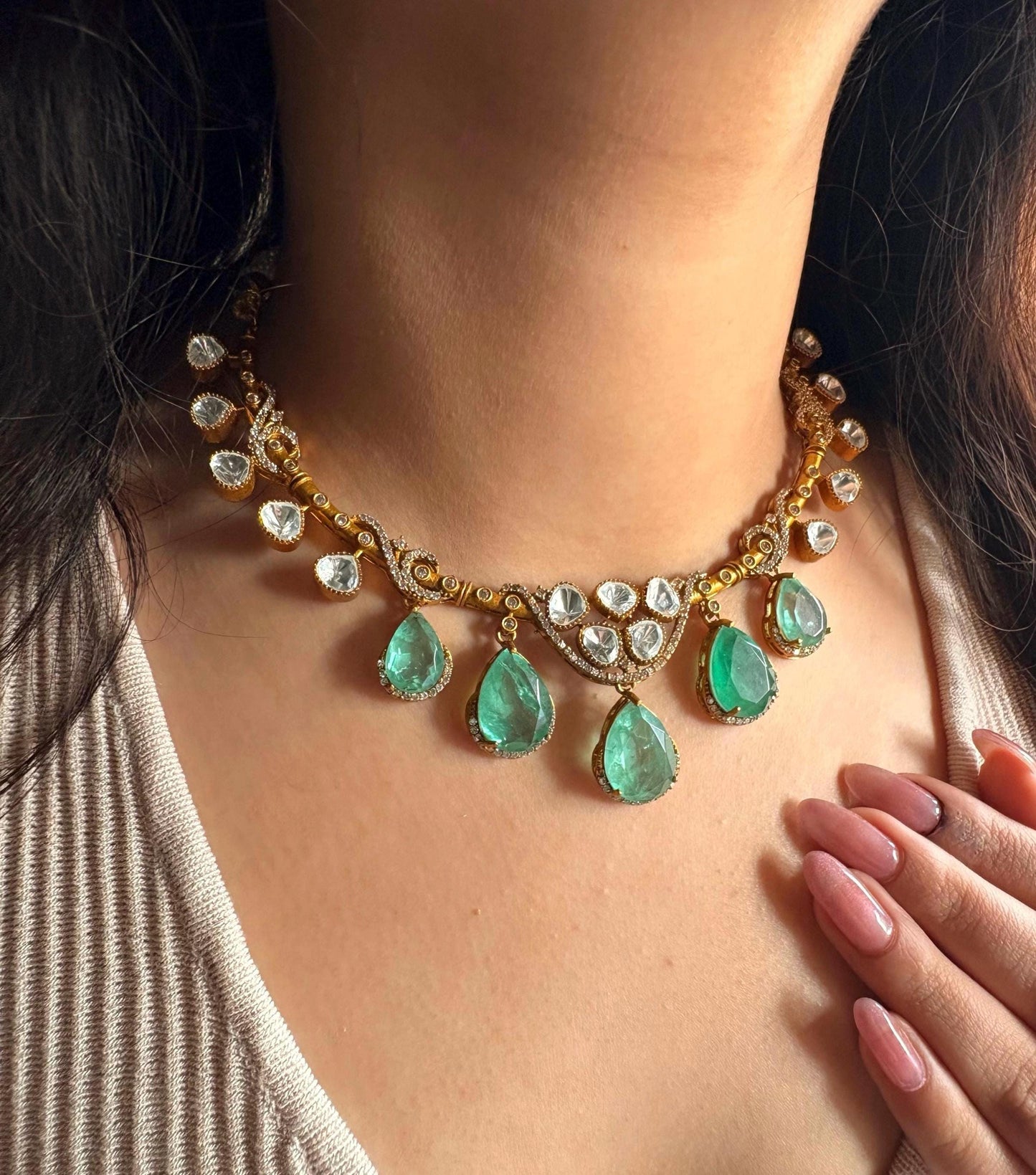 AMAYA Mint Gold Hasli Necklace Set