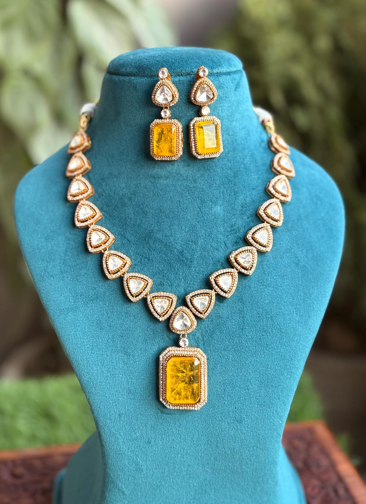 MANASVI Yellow colour necklace,Doublet Stones Victorian style Polki Kundan Wedding Jewelry Necklace with Earrings,Indian Pakistani jewelry