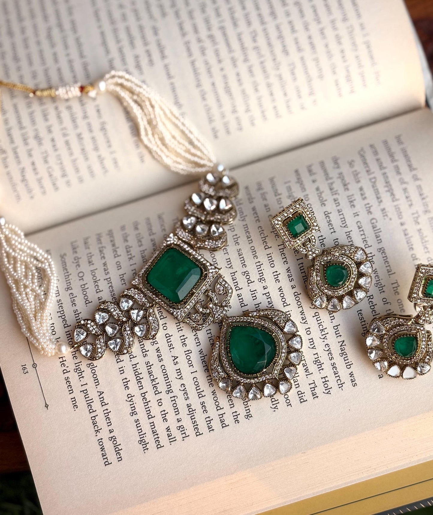 NAYAN Green Necklace Set