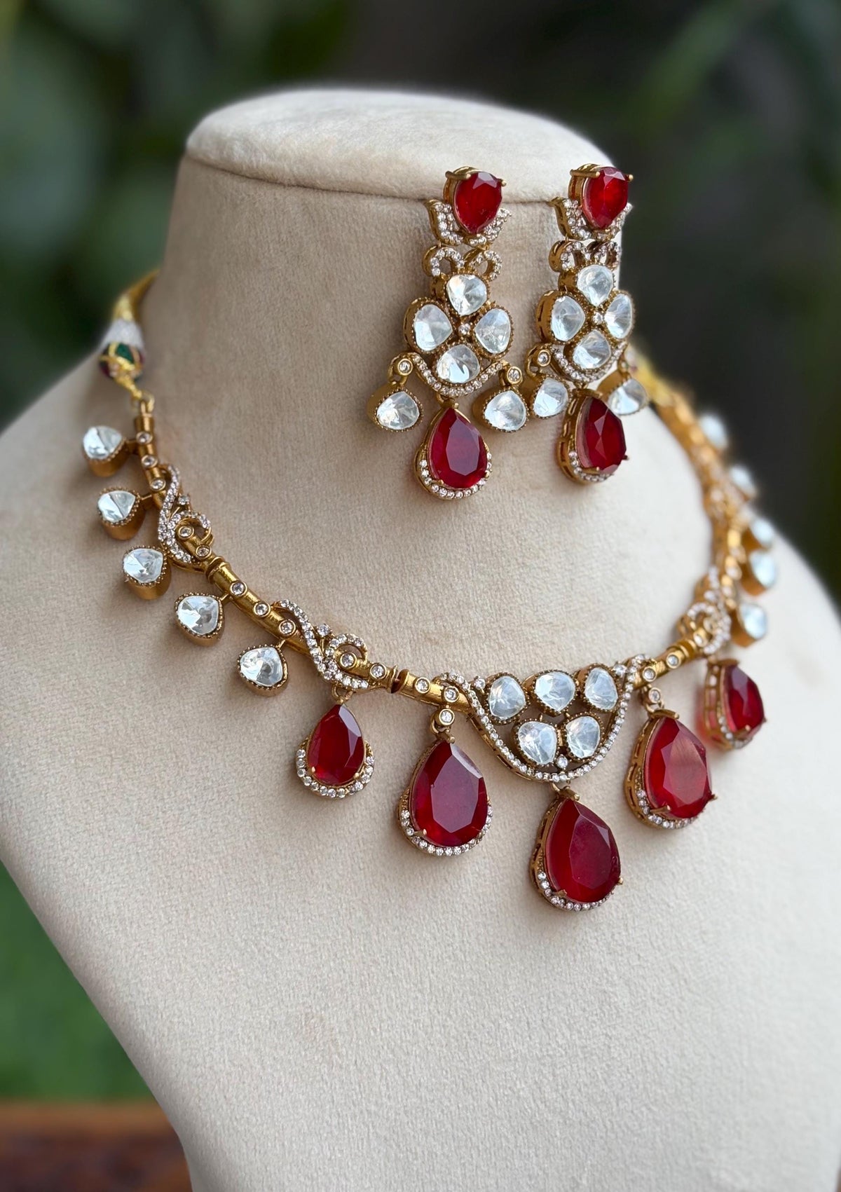 AMAYA Red Gold Hasli Necklace Set
