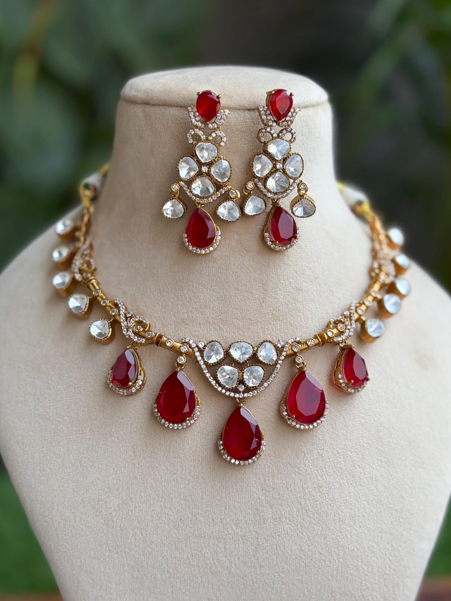 AMAYA Red Gold Hasli Necklace Set