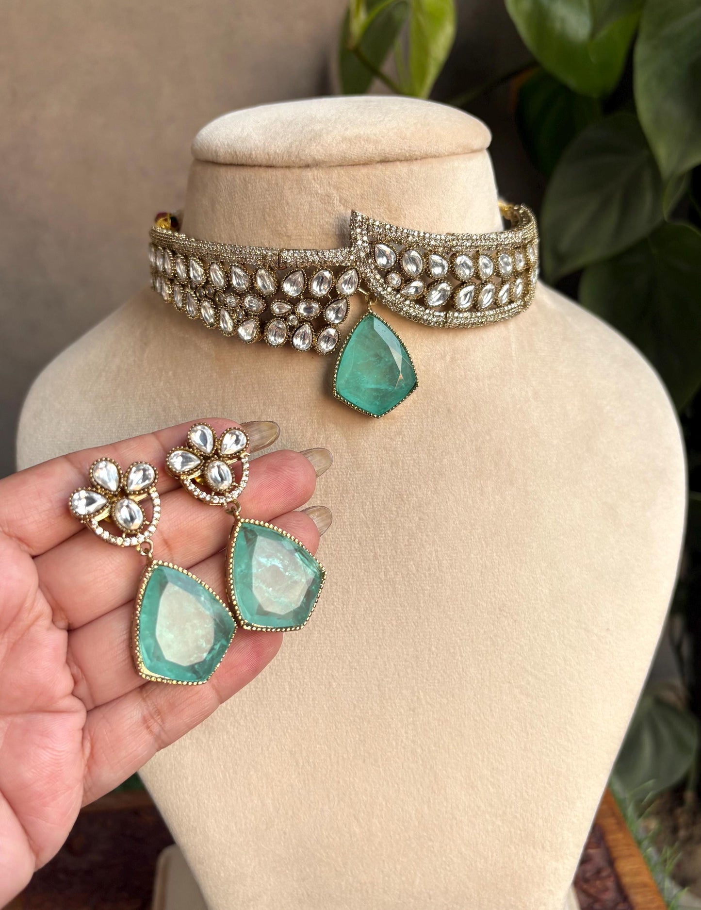 ANAISHA Mint Necklace Set