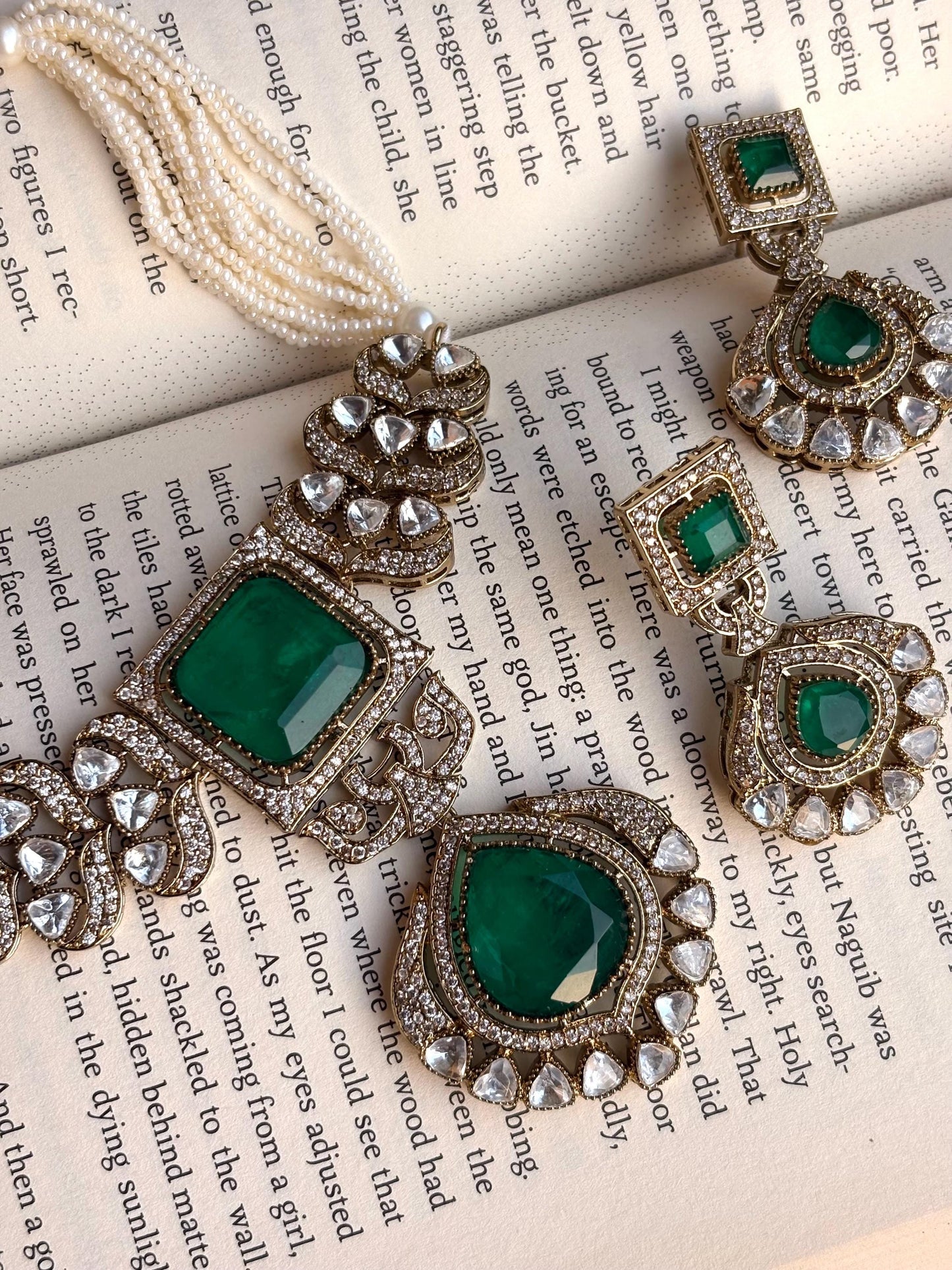 NAYAN Green Necklace Set
