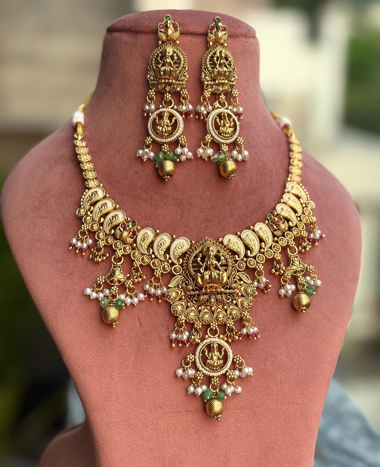 RAMAA Gold tone Rajwadi jewellery South Indian jewelry, necklace earrings, Indian golden jewelry,kempu,Goddess Lakshmi temple jewelry