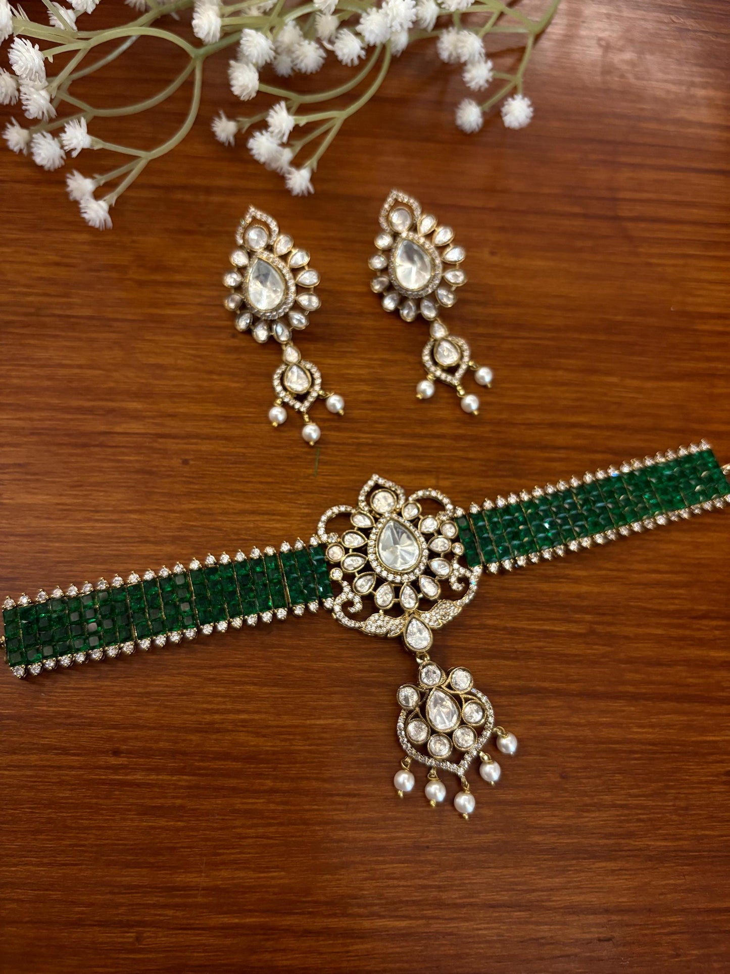MAHIRA emerald green choker set,Victorian style kundan necklace set, Indian Bridal traditional jewelry, green choker earrings