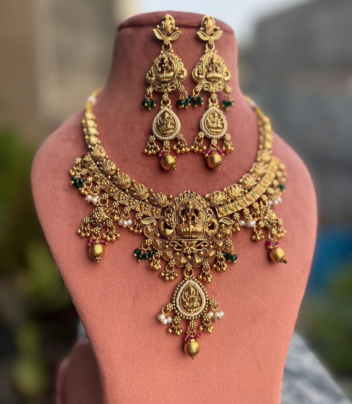 DHANYAA Gold tone Rajwadi jewellery South Indian jewelry, necklace earrings, Indian golden jewelry,kempu,Goddess Lakshmi temple jewelry