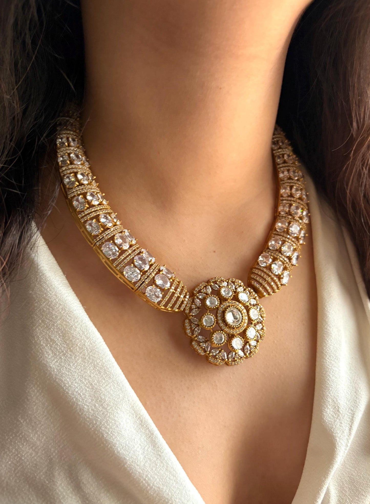 REYANA Royal look clear stones kundan hasli necklace set ,Indian Bridal Victorian choker kundan, gold finish kundan pakistani jewelry