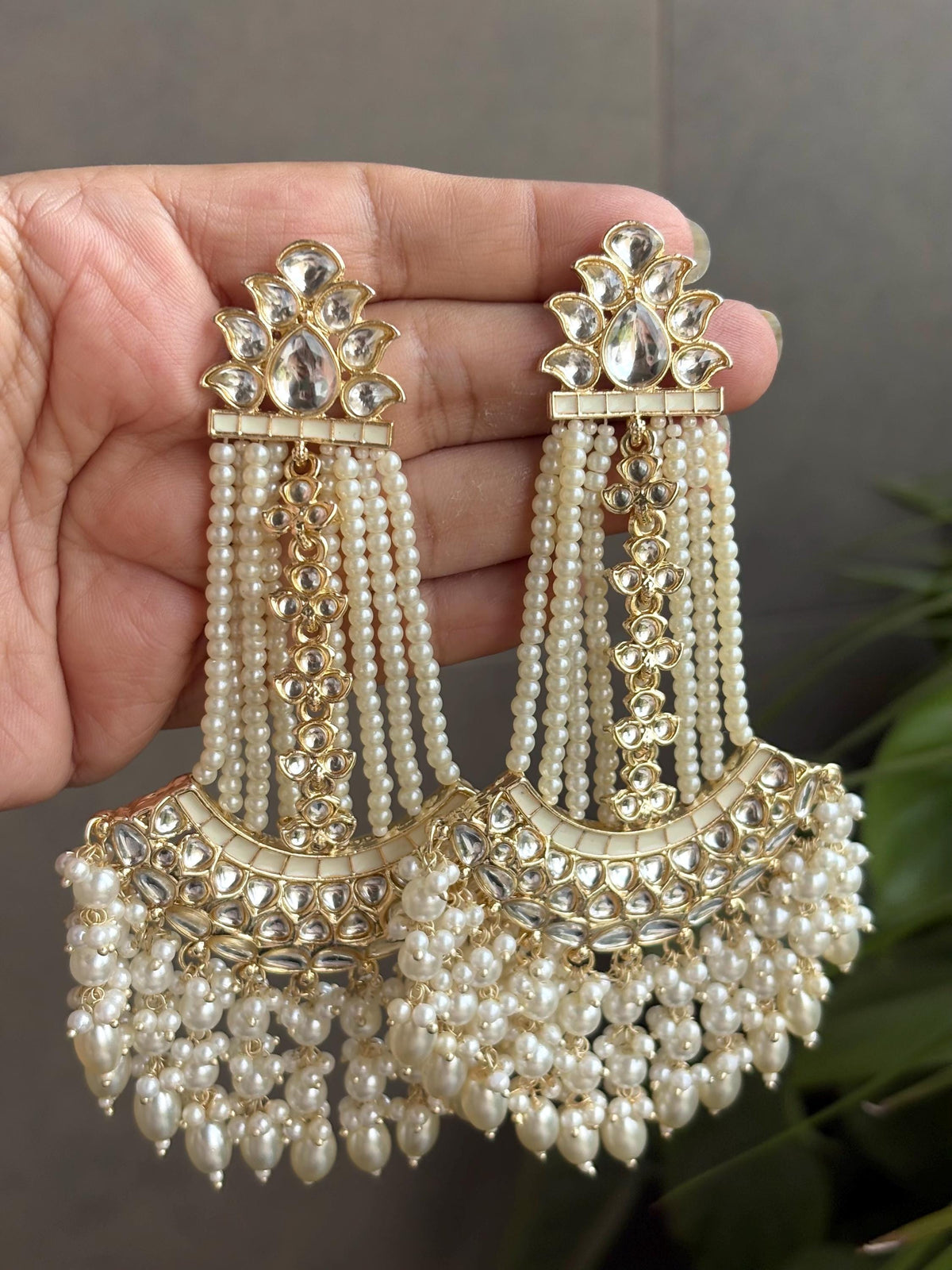 ZUNEIRA ivory white Gold Tone Royal Kundan Chandbali/ Indian dangler Earrings,Pakistani Wedding Jewelry/ bollywood chandbalis