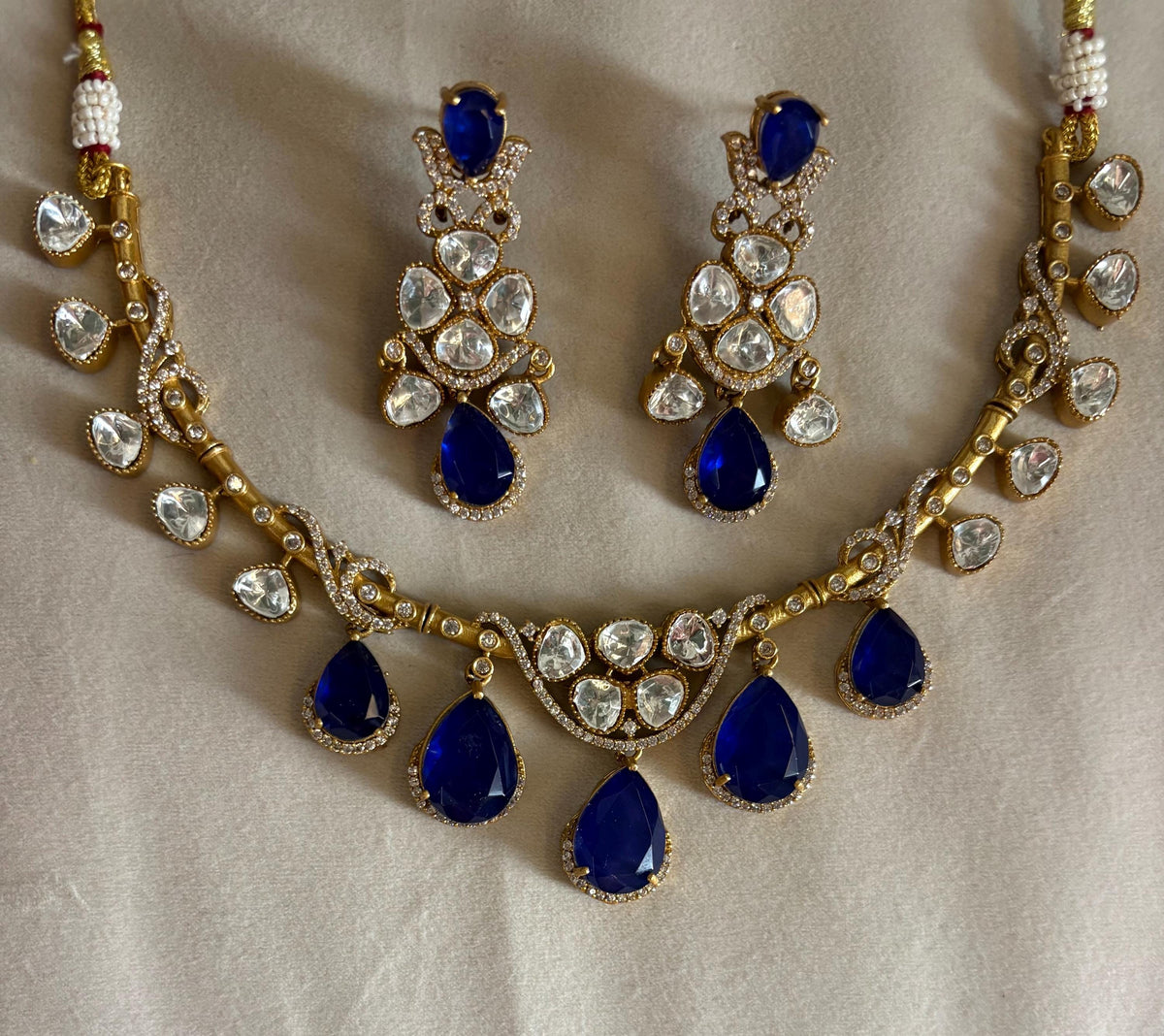 AMAYA Blue Gold Hasli Necklace Set