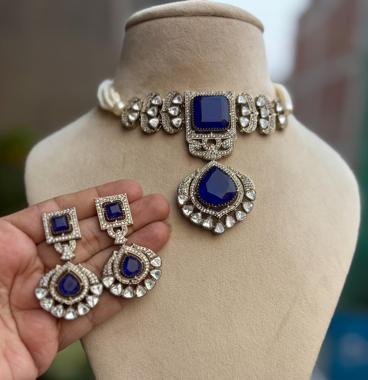 NAYAN Blue Necklace Set