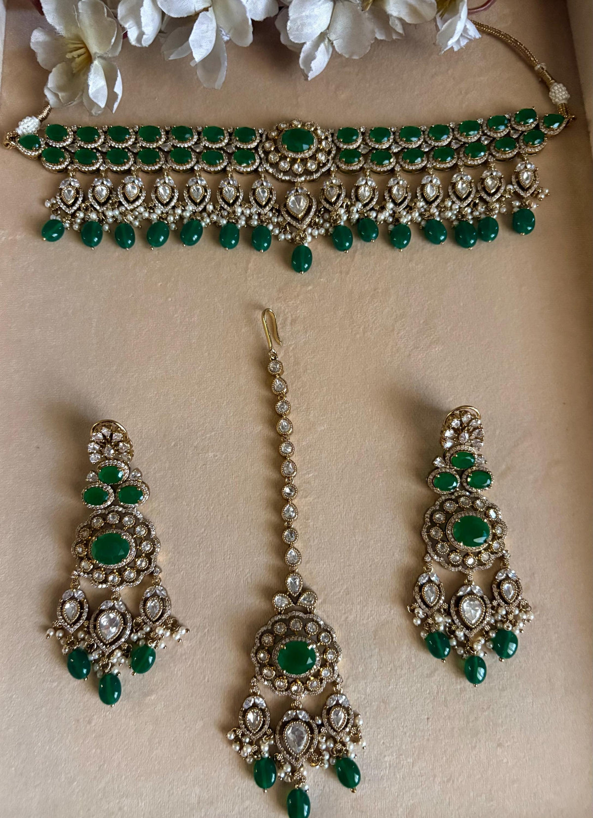 PARINAZ Emerald green Premium quality Moissanite and kundan Necklace set, Indian Pakistani wedding bridal uncut polki jewelry with maangtika