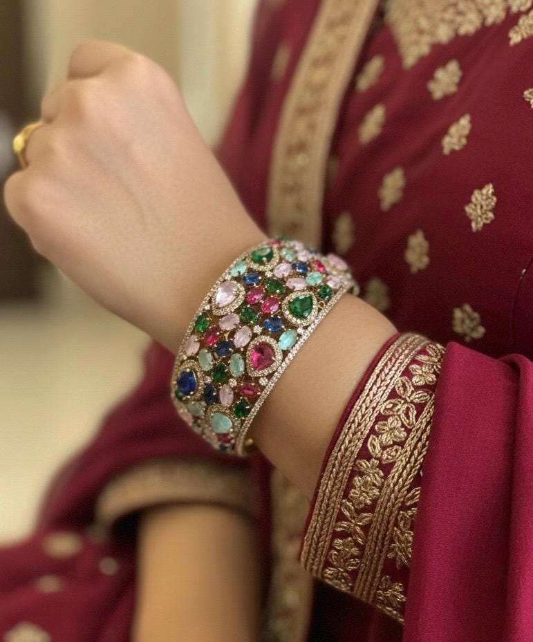 MYRA multicoloured stones openable bracelet in antique golden polish