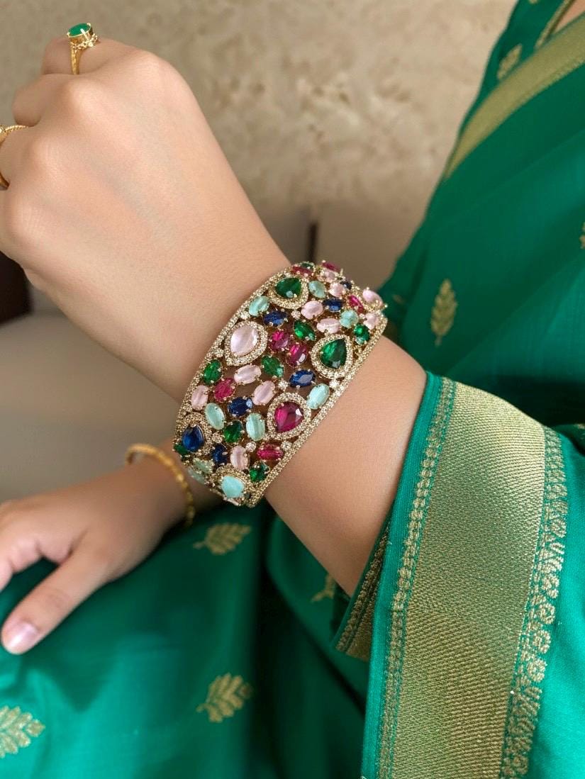 MYRA multicoloured stones openable bracelet in antique golden polish