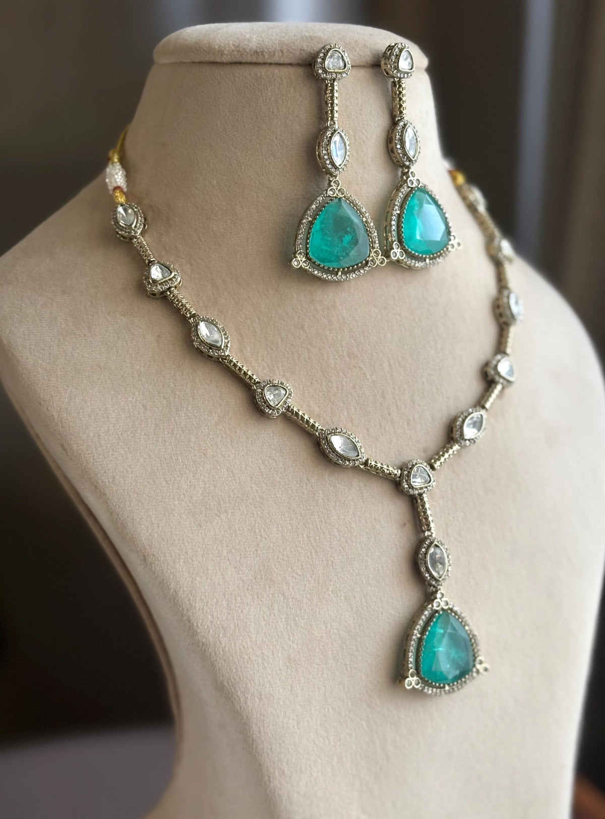HIBA Mint green doublet stone Necklace Set in Victorian Style