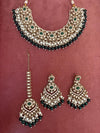 AMEIRA Green Kundan Necklace Set