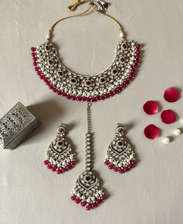 AMEIRA Pink Kundan Necklace Set