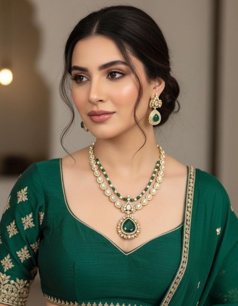 ROSINA Emerald green Necklace earrings set in doublet stone