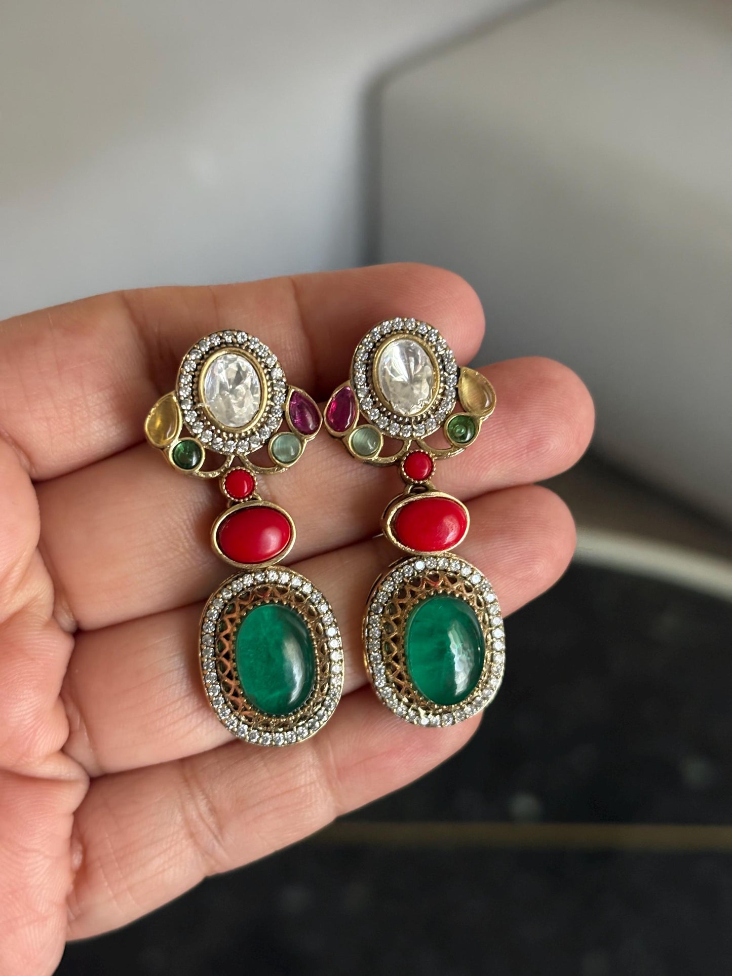 NIRAYA Green Choker Set